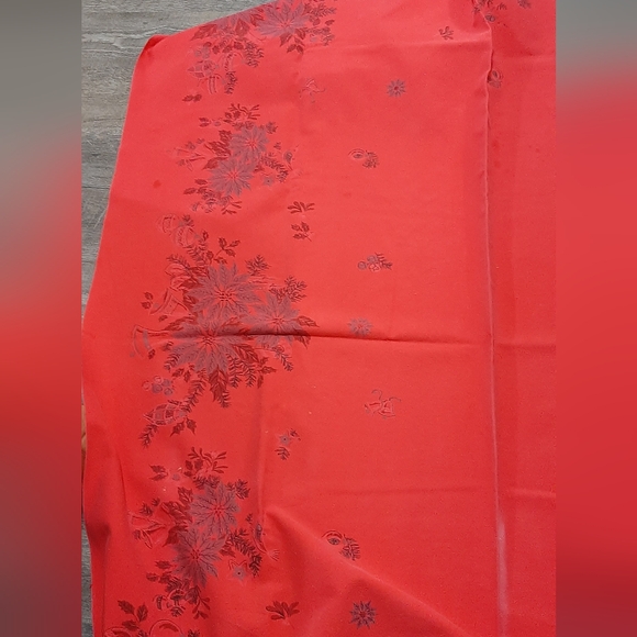 Vintage Red Thick Cotton Christmas Holiday Table Cloth 54" x 89" Printed READ - Picture 4 of 7